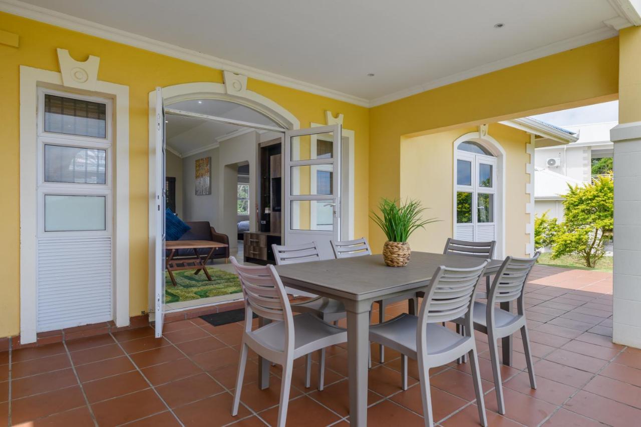 Villa Caylee Caribbean Estates - Ultra-Luxurious - Rimas Interiors Designs - Private Beachfront Escape - Premium Serviced For 8 Guests Port Edward Eksteriør billede
