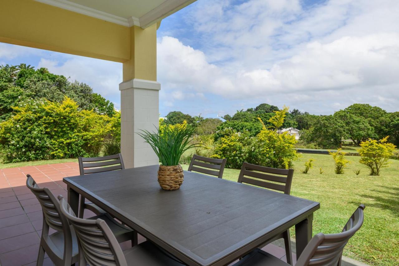 Villa Caylee Caribbean Estates - Ultra-Luxurious - Rimas Interiors Designs - Private Beachfront Escape - Premium Serviced For 8 Guests Port Edward Eksteriør billede