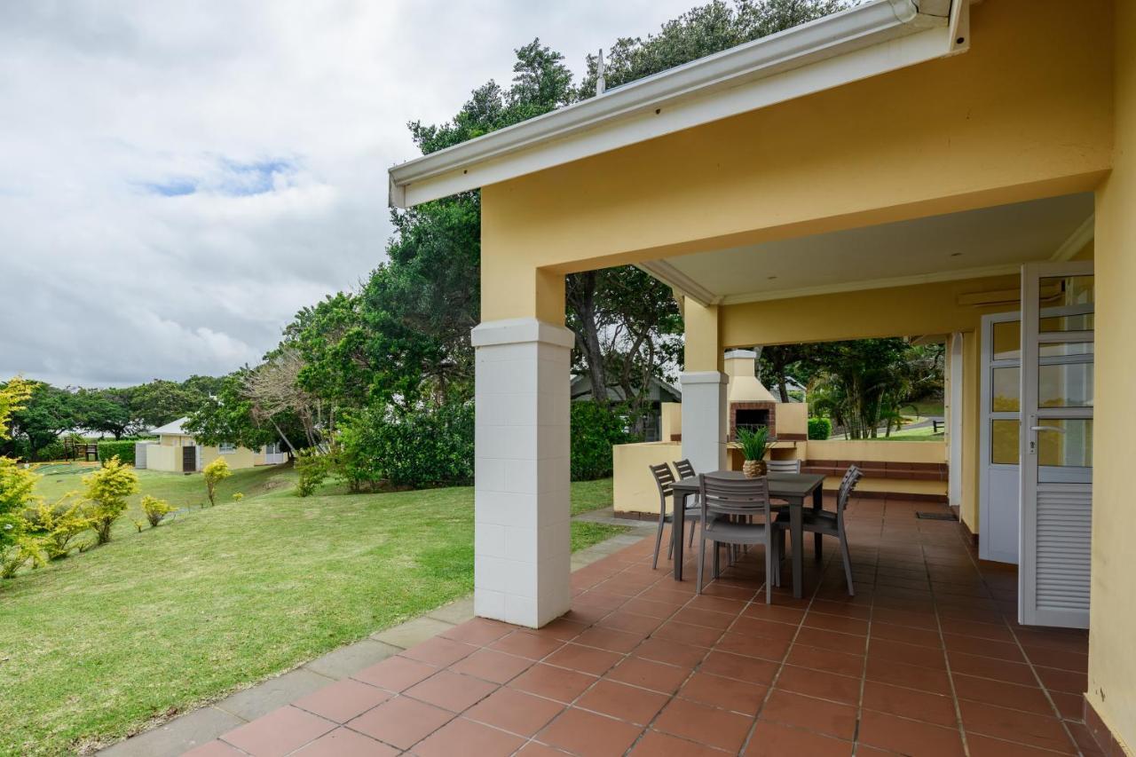 Villa Caylee Caribbean Estates - Ultra-Luxurious - Rimas Interiors Designs - Private Beachfront Escape - Premium Serviced For 8 Guests Port Edward Eksteriør billede